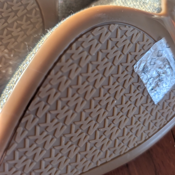 Michael Kors Glittering Silver/Gold Kitten Heels - Picture 8 of 12